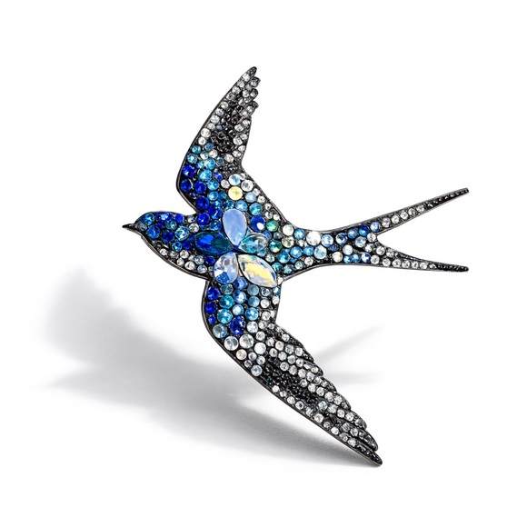Anthropologie Jewelry - ⚜️ Blue and Silver Crystal Bird Brooch